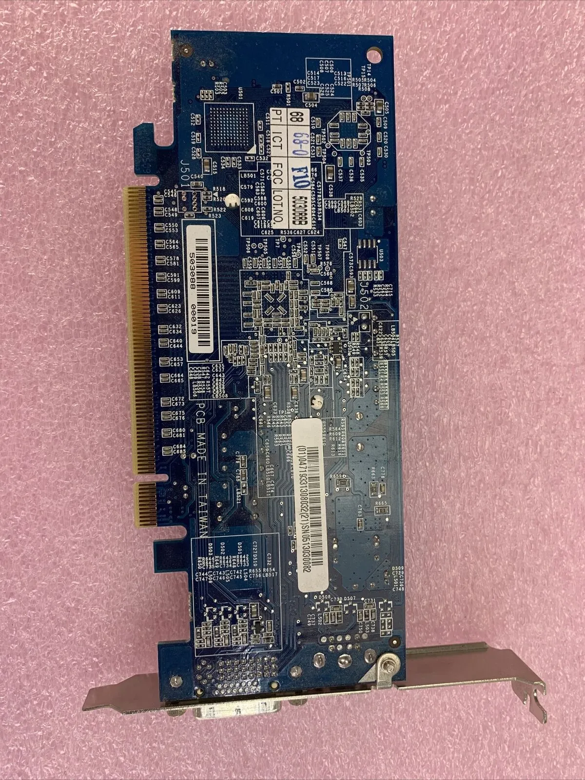 GIGABYTE GeForce 6200TC 128MB DDR PCIe Graphics Card GV-NX62TC128D