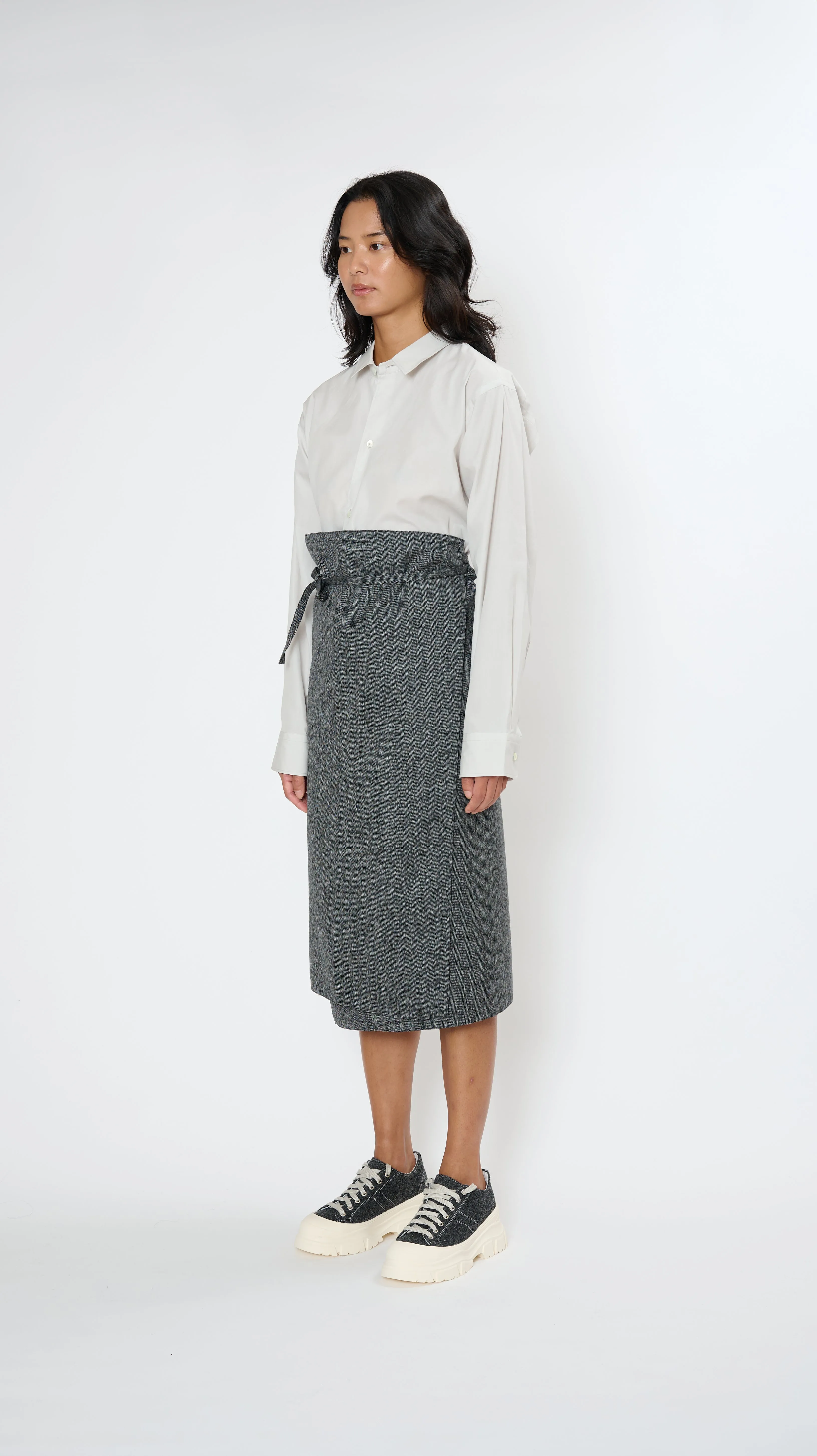 Sill Skirt in Anthracite